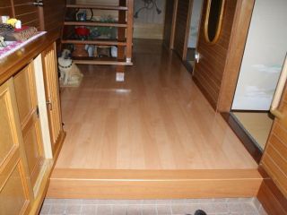 玄関フロア張替え