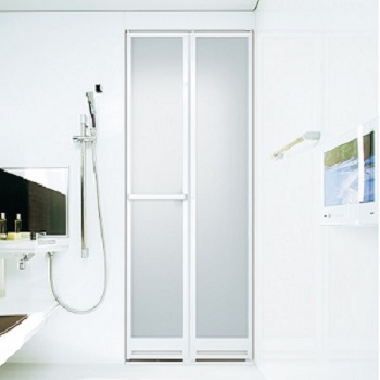 「古い浴室ドアをスピーディーに取替え✨」関連画像