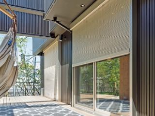 【HPより参考画像・リモコンスリットシャッターGR】