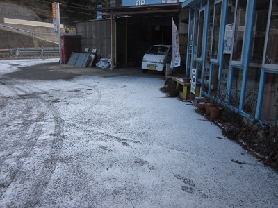 「まだまだ寒いです。」関連画像