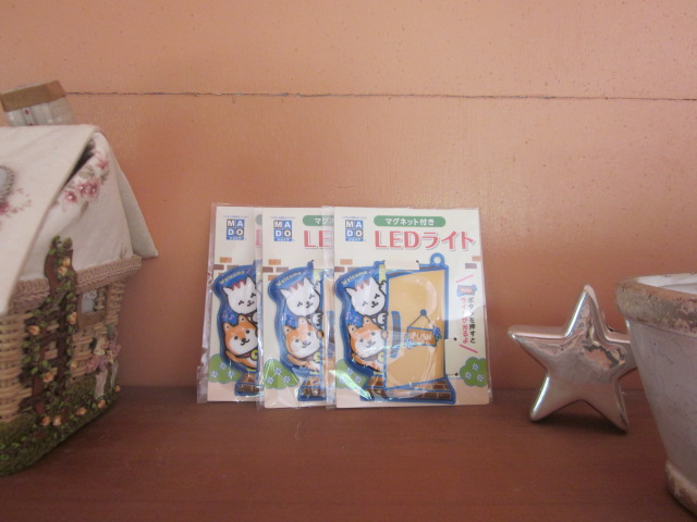 「LED light」関連画像